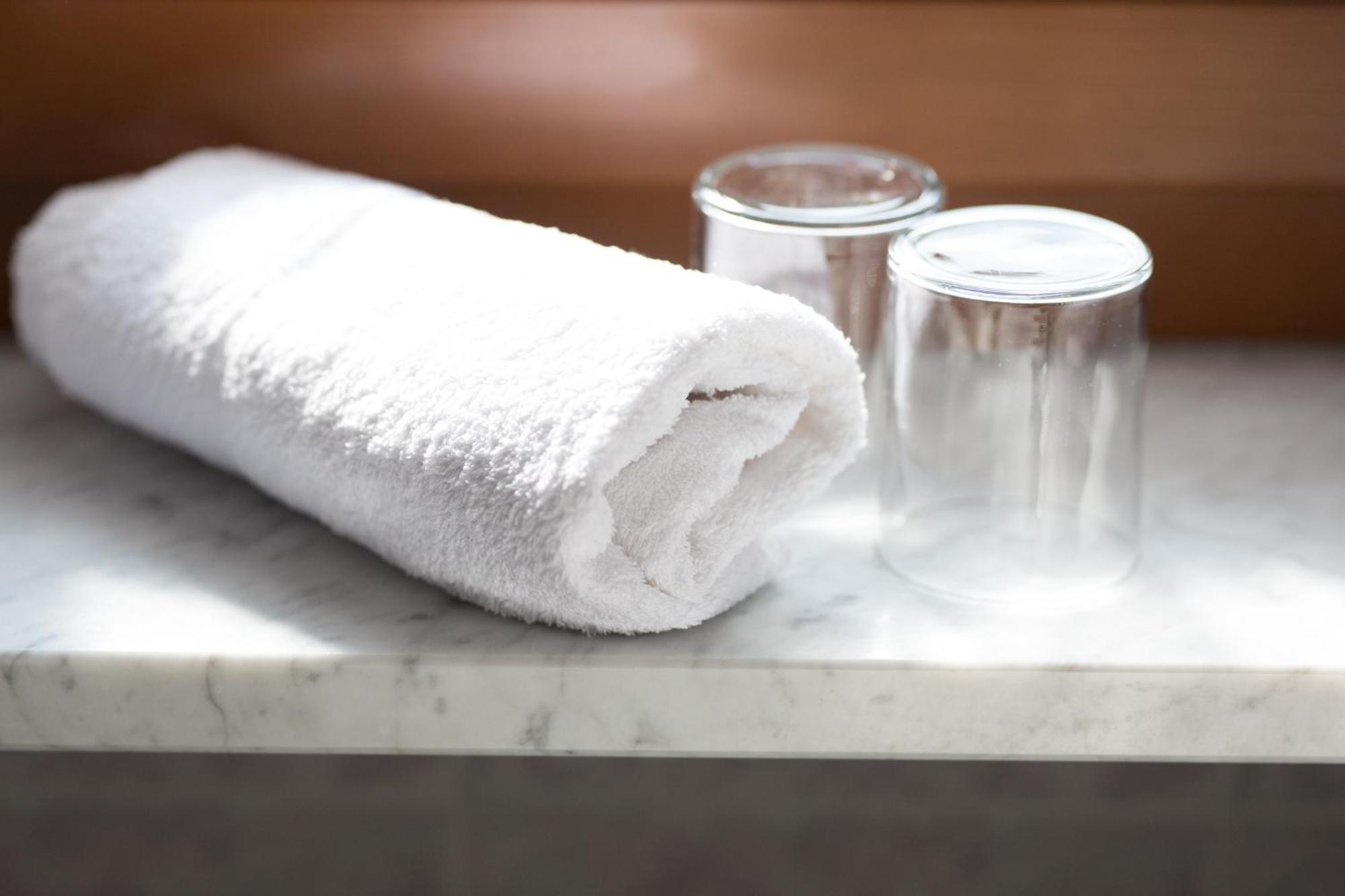 ティローロ Linghof Bed & Breakfast エクステリア 写真
