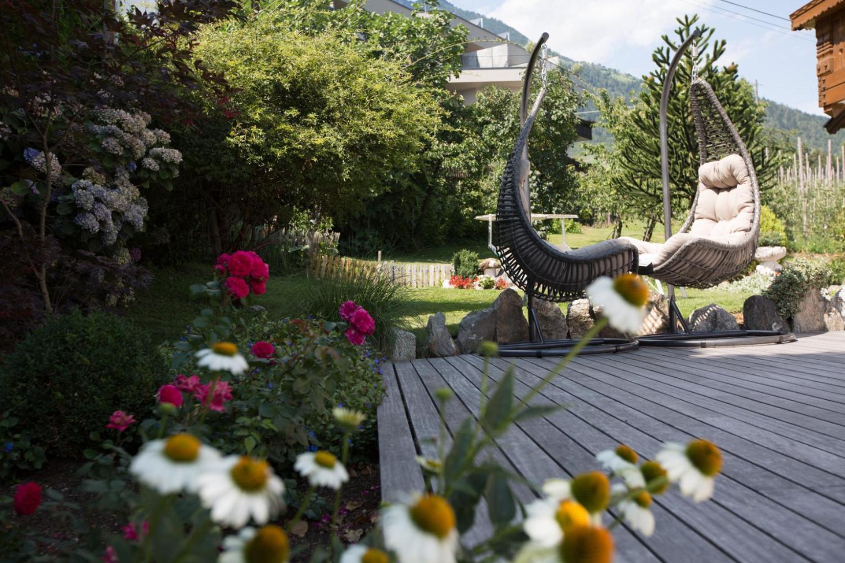 ティローロ Linghof Bed & Breakfast エクステリア 写真